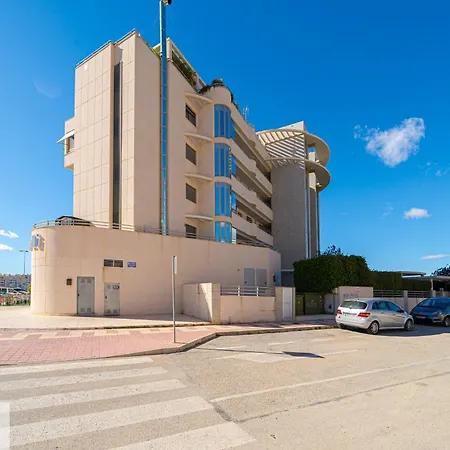 Luxury 2 Bed 2 Bath With Pool *